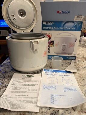 Tiger Electronic Rice Cooker/Warmer - White with Pink Floral
